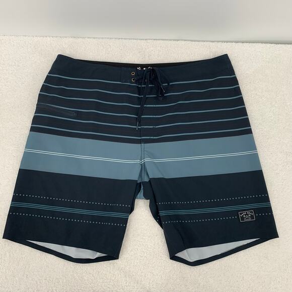 Dark Seas Division Mens size 36 Board Shorts Blue Stripe Beach Surf Swim - Picture 1 of 13